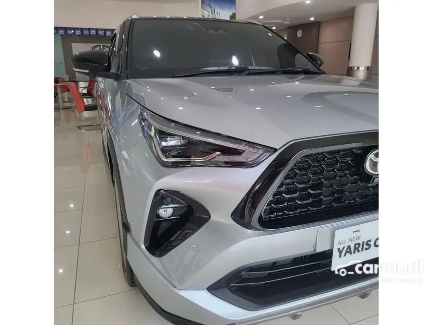 2026 Toyota Yaris Cross S HV with GR Parts Aero Pkg SUV