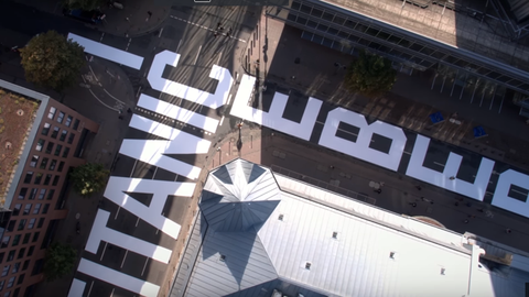 Mercedes-Benz’s "The Crossing" – Why You Should Always Look Left and Right before Crossing the Road