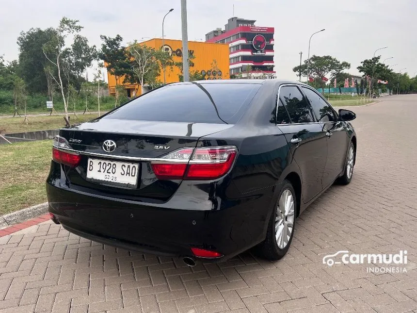 2018 Toyota Camry V Sedan