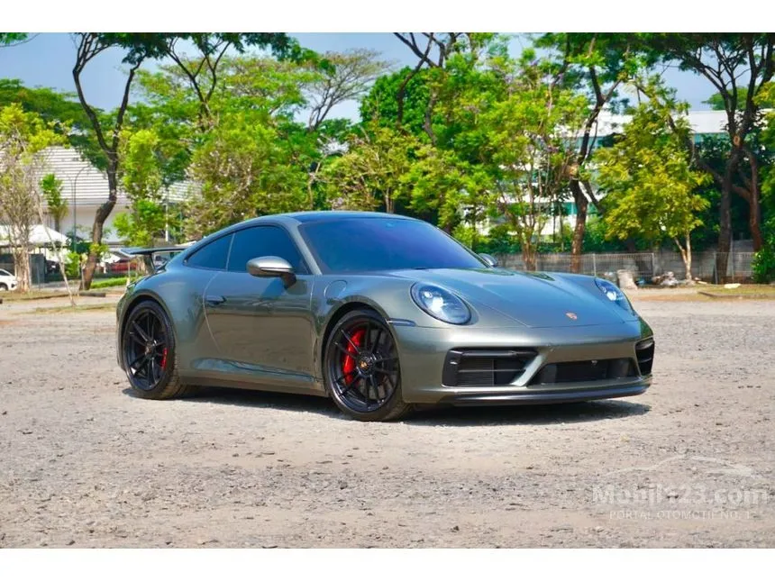 2022 Porsche 911 Carrera GTS Coupe