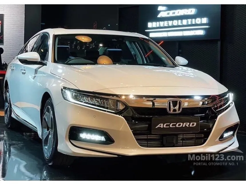 Jual Mobil Honda Accord 2023 1.5 di Jawa Barat Automatic Sedan Putih Rp 727.800.000