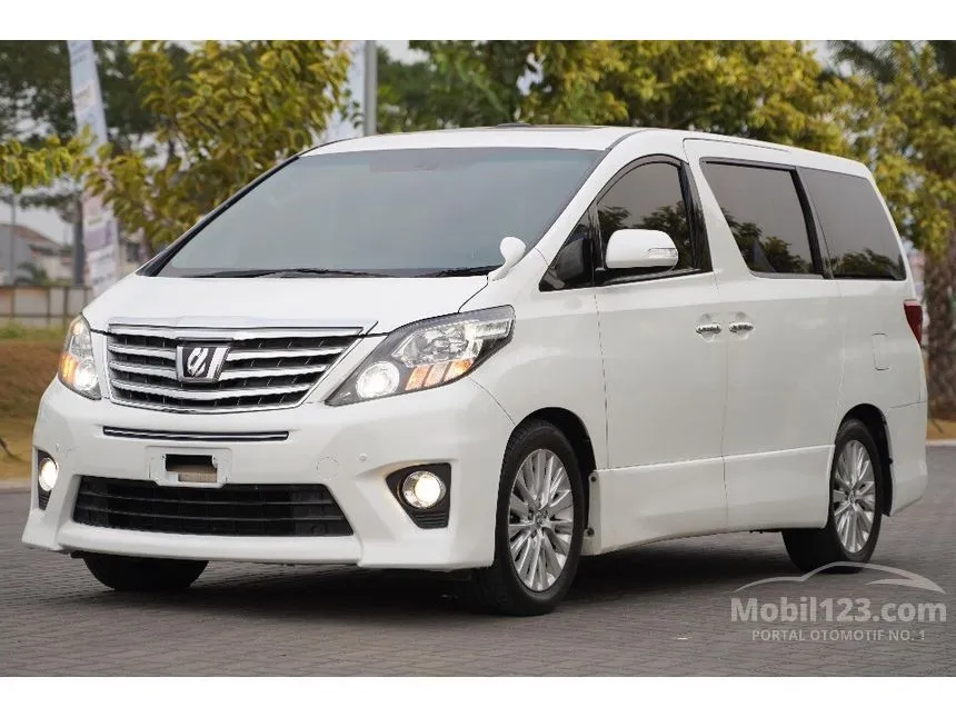 2014 Toyota Alphard SC MPV