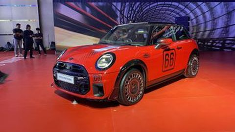 MINI Hadirkan Model Edisi Terbatas Hanya 16 Unit di GIIAS 2025, Tawarkan Sensasi Ikonik dan Inovatif