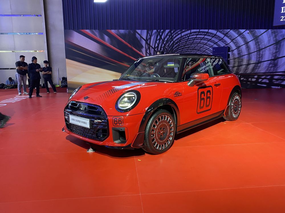 MINI Hadirkan Model Edisi Terbatas Hanya 16 Unit di GIIAS 2025, Tawarkan Sensasi Ikonik dan Inovatif