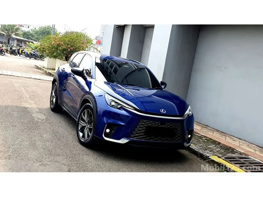 2024 Lexus LBX Luxury SUV