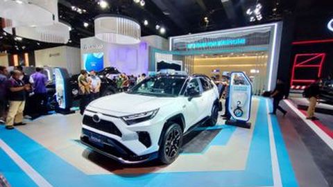 Toyota Rilis Satu Mobil Listrik Baru di GIIAS 2023, RAV4 PHEV?