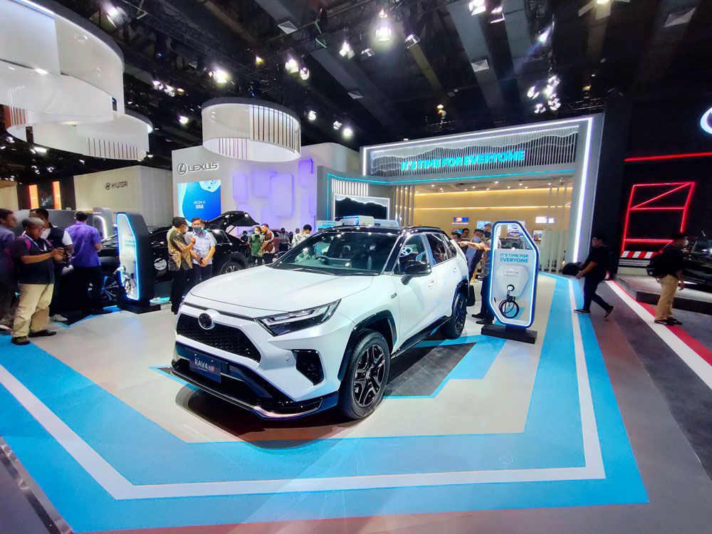 Toyota Rilis Satu Mobil Listrik Baru di GIIAS 2023, RAV4 PHEV?