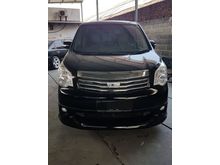 2013 Toyota NAV1 2.0 V MPV