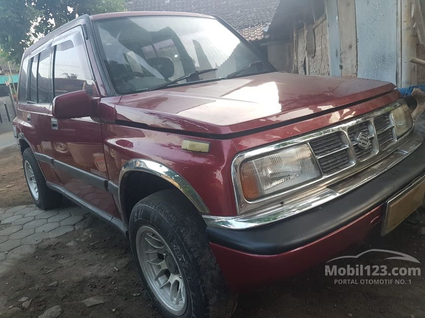 Jual Mobil  Suzuki Escudo  1995 JLX 1 6 di Jawa Timur Manual 