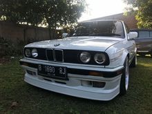 1991 BMW 318i 1.8 1.8 Manual Sedan