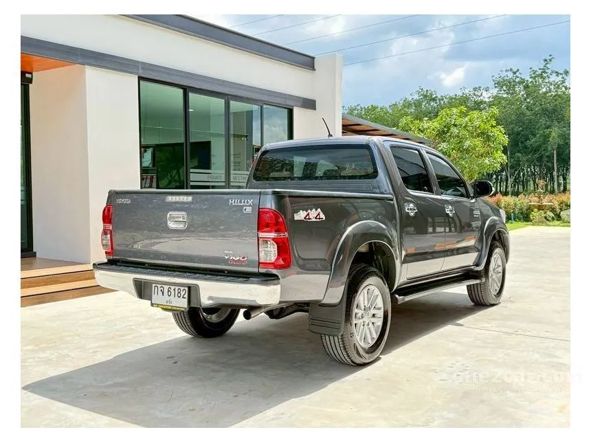 2011 Toyota HILUX VIGO Champ E Double Cab Pickup