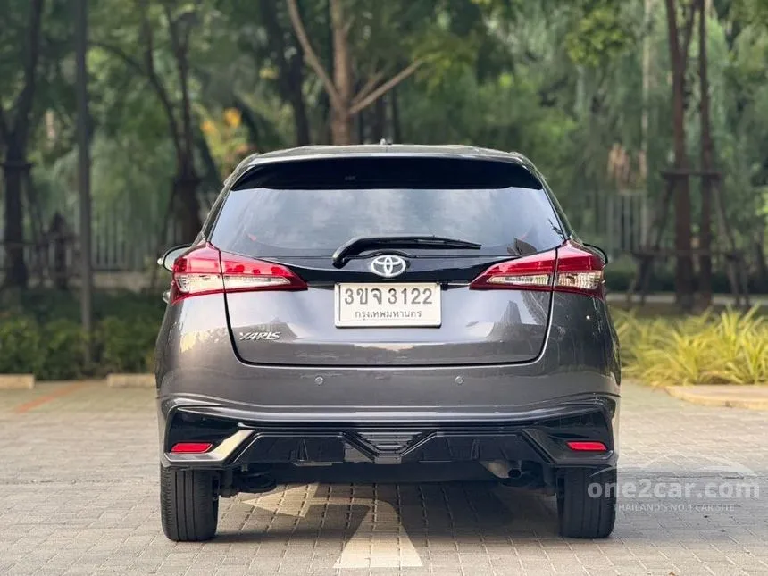 2022 Toyota YARIS Sport Hatchback