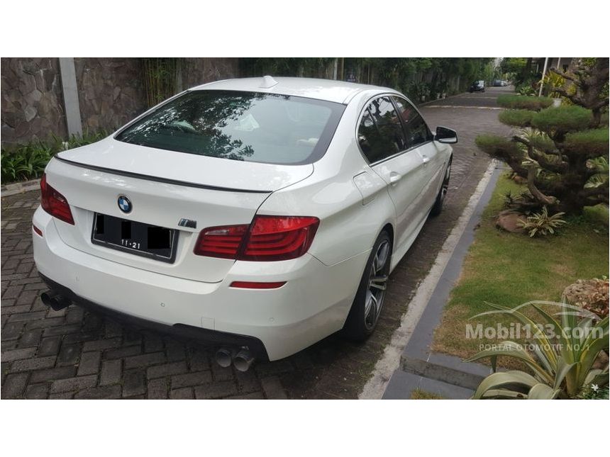 Jual Mobil BMW 523i 2011 Executive 2.5 di Jawa Timur Automatic Sedan