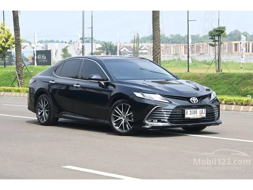2023 Toyota Camry V Sedan