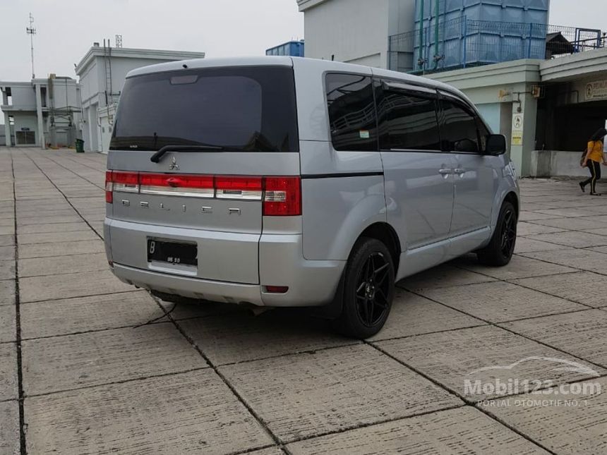 Mitsubishi delica 2014