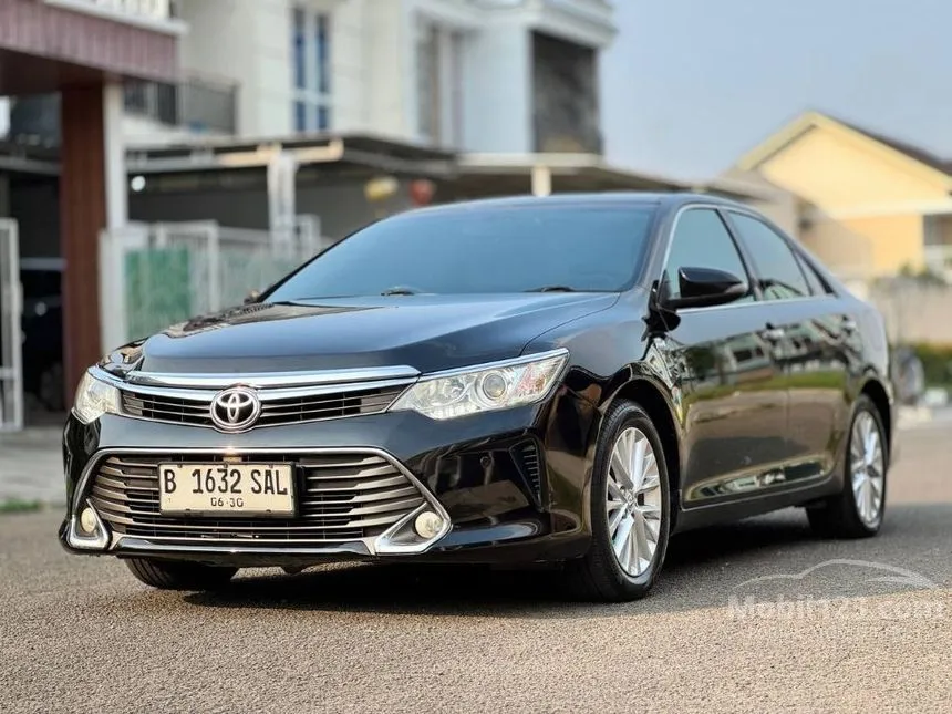 2015 Toyota Camry V Sedan