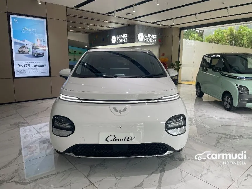 2024 Wuling Binguo EV Premium Range Hatchback