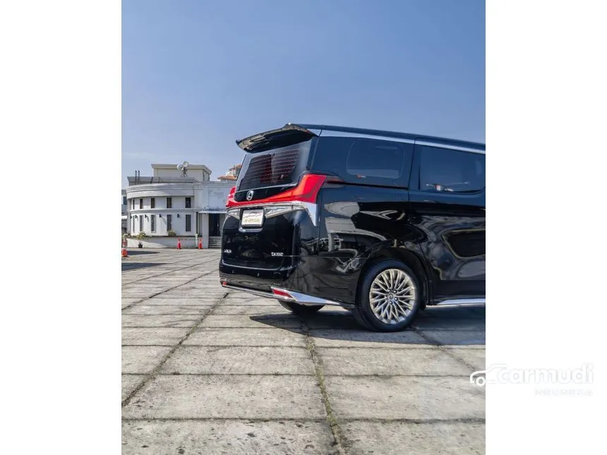 2022 Lexus LM 350 4 Seater MPV