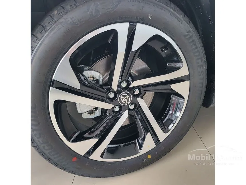 2026 Toyota Yaris Cross S HV SUV