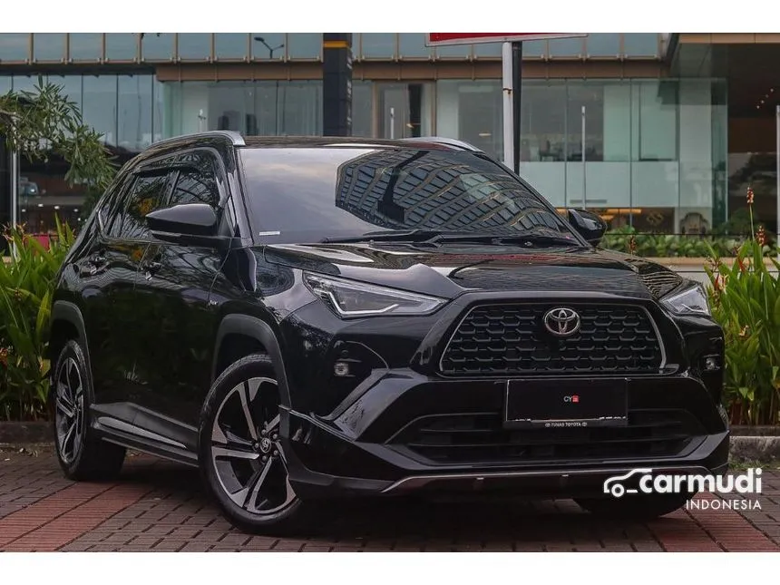2023 Toyota Yaris Cross S HV with GR Parts Aero Pkg SUV