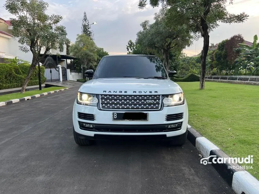 2014 Land Rover Range Rover Vogue SUV