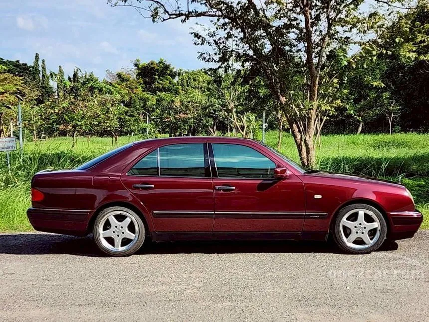 1997 Mercedes-Benz E230 Elegance Sedan