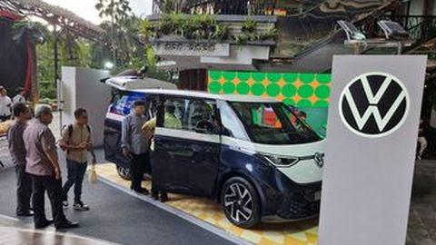 VW ID. Buzz Dipesan 300 Unit, Konsumen Varian Long Wheelbase Terima Unit Mei 2025