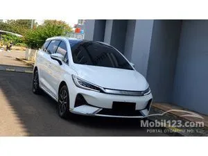 2025 BYD M6 Superior Captain 6 Seater MPV