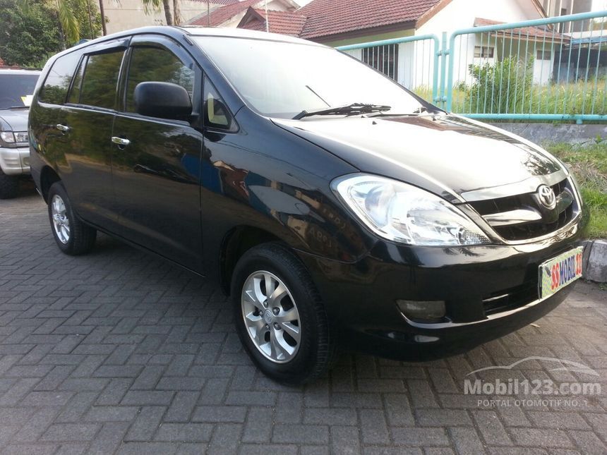Jual Mobil Toyota Kijang Innova 2005 E 2.0 di Jawa Timur Jual Mobil Toyota Kijang Innova 2005 E 2.0 di Jawa Timur