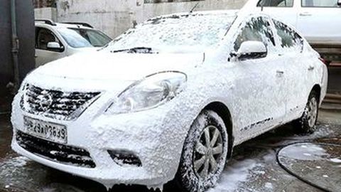 Cuci Mobil Dengan Foam Wash, Nissan India Hemat 6.1 Juta Liter Air