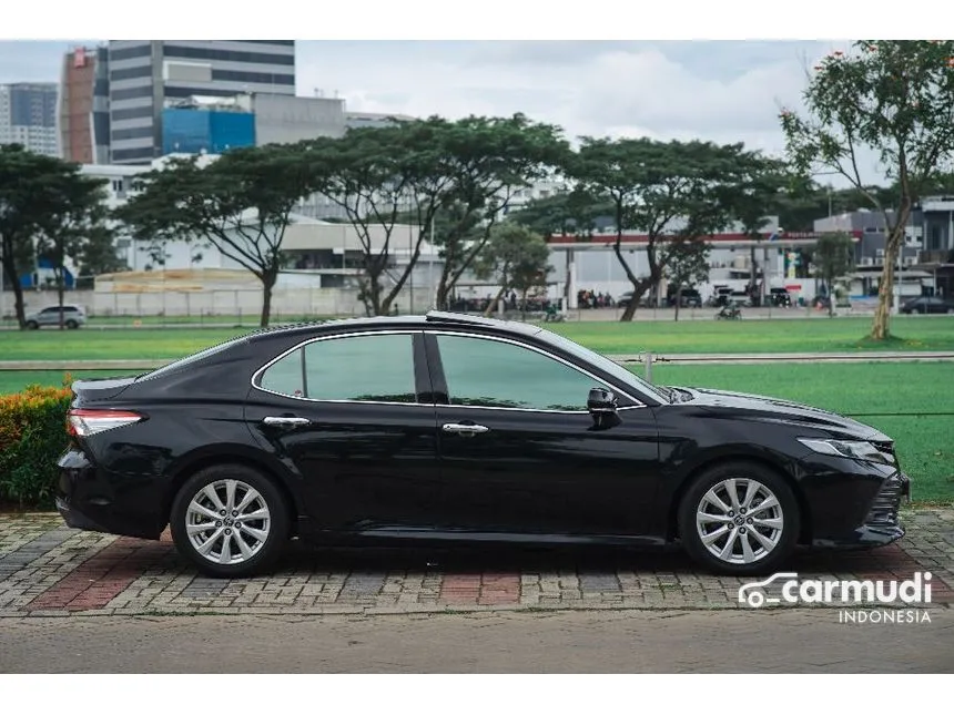 2019 Toyota Camry V Sedan