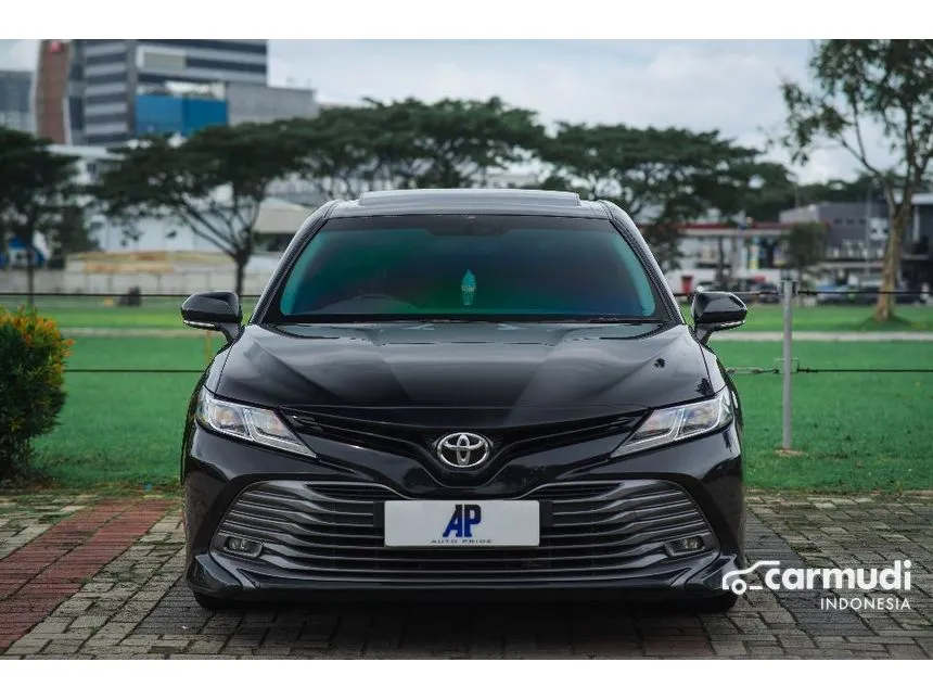2019 Toyota Camry V Sedan