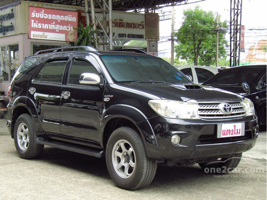 Toyota fortuner 2006 год