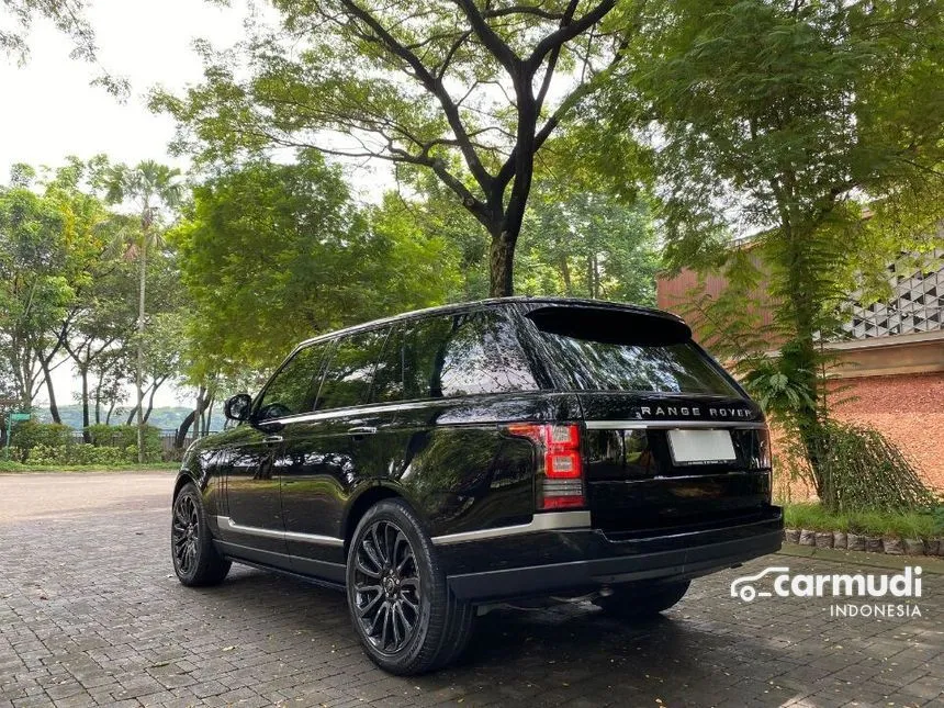 2014 Land Rover Range Rover Vogue SUV