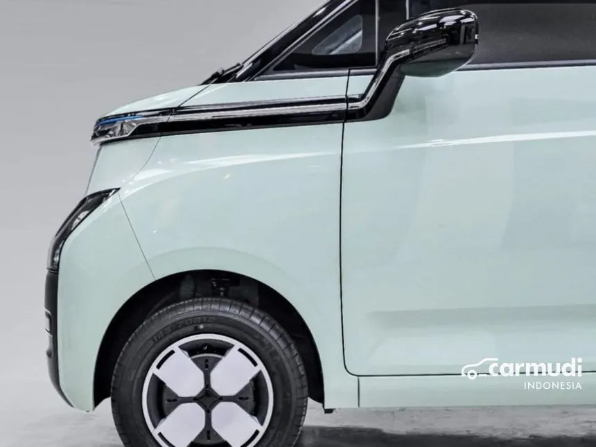 2024 Wuling Air EV Long Range + Charging Pile Hatchback
