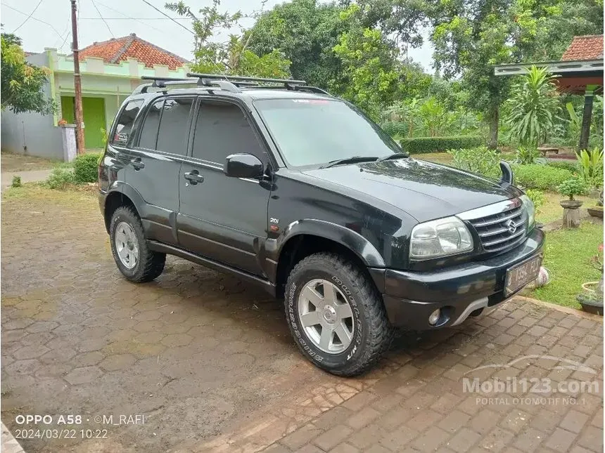 Jual Mobil Suzuki Escudo 2003 2.0 di Jawa Barat Manual SUV Hitam Rp 67.500.000