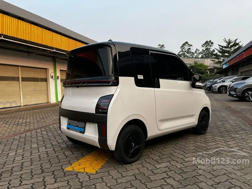 2022 Wuling Air EV Long Range Hatchback