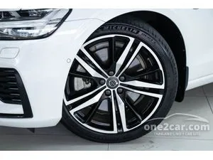 2021 Volvo S60 2.0 Recharge T8 R-Design Sedan