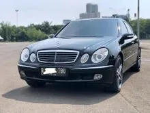 2004 Mercedes-Benz E240 2.6 Sedan