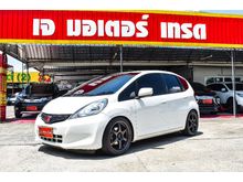 2012 Honda Jazz 1.5 (ปี 08-14) V i-VTEC Hatchback