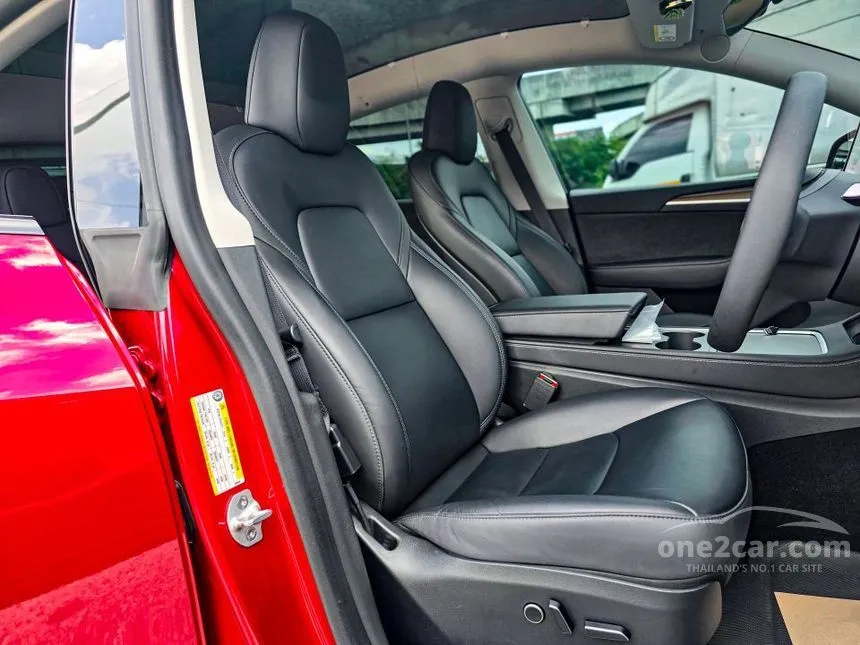2024 TESLA Model Y Standard Range SUV