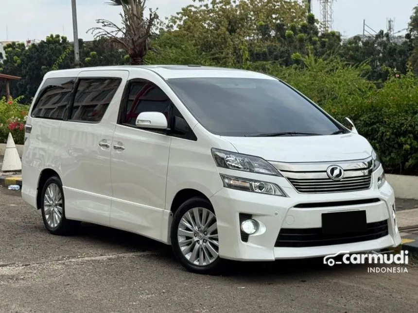 2013 Toyota Vellfire Z MPV