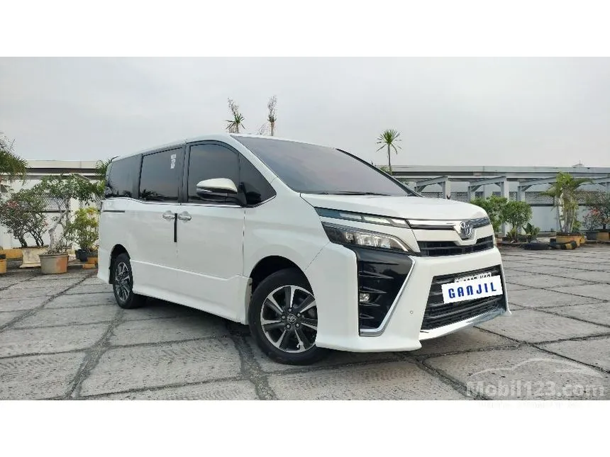 Jual Mobil Toyota Voxy 2019 2.0 di DKI Jakarta Automatic Wagon Putih Rp 345.000.000