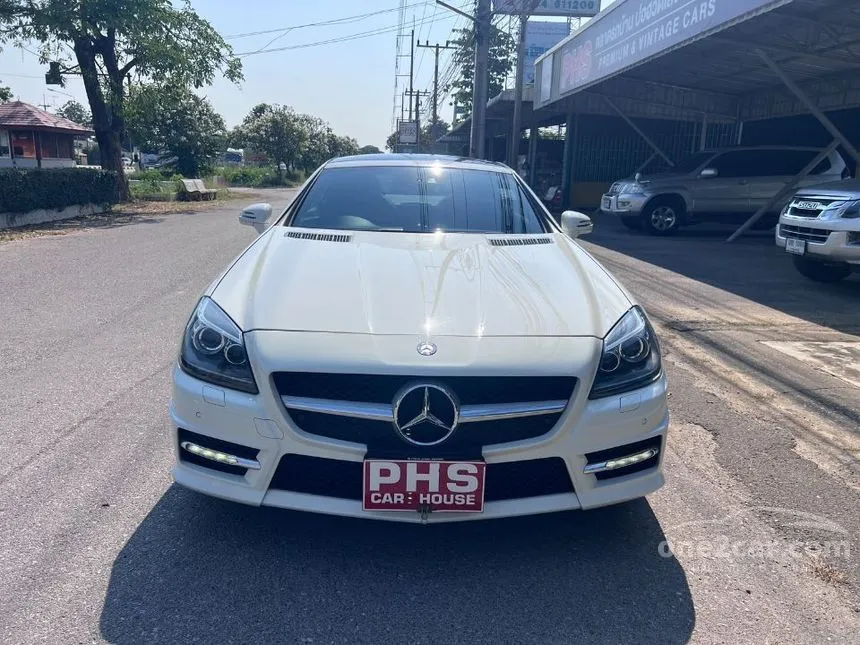 2013 Mercedes-Benz SLK200 AMG Dynamic BlueEFFICIENCY Convertible