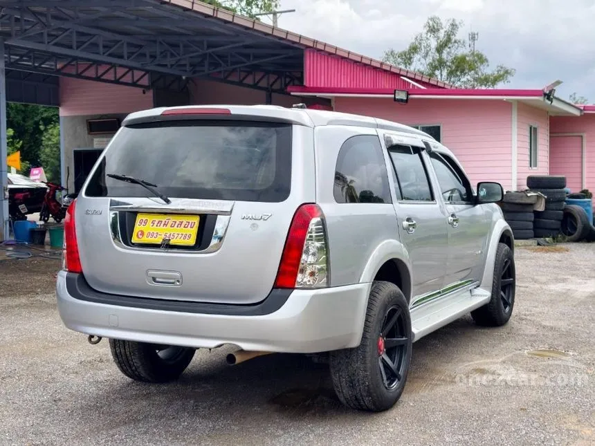 2012 Isuzu MU-7 Primo SUV