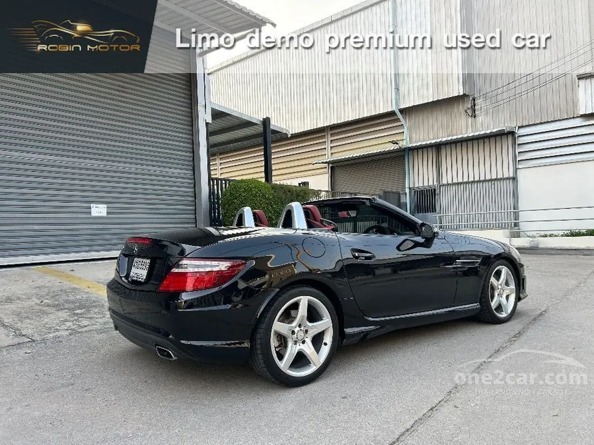 2012 Mercedes-Benz SLK200 AMG Dynamic BlueEFFICIENCY Convertible