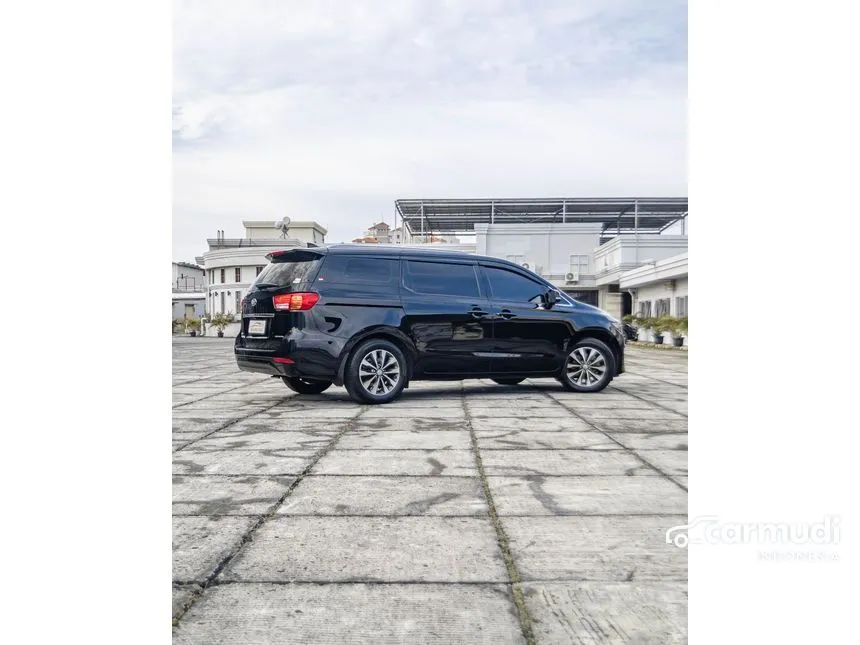 2017 KIA Grand Sedona Ultimate MPV