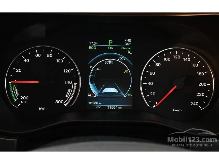 2025 BYD M6 Superior Captain 6 Seater MPV