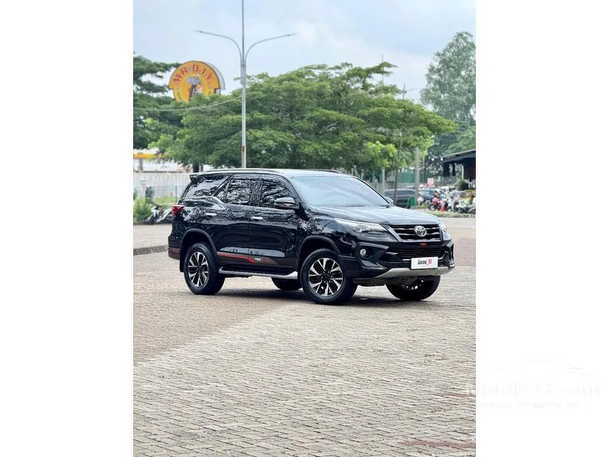 2019 Toyota Fortuner VRZ TRD 4X2 SUV