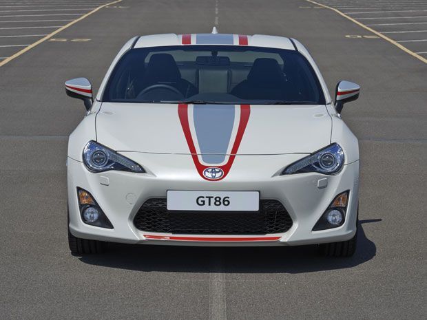 Mau Tampil Beda? Pilih Toyota GT86 Blanco